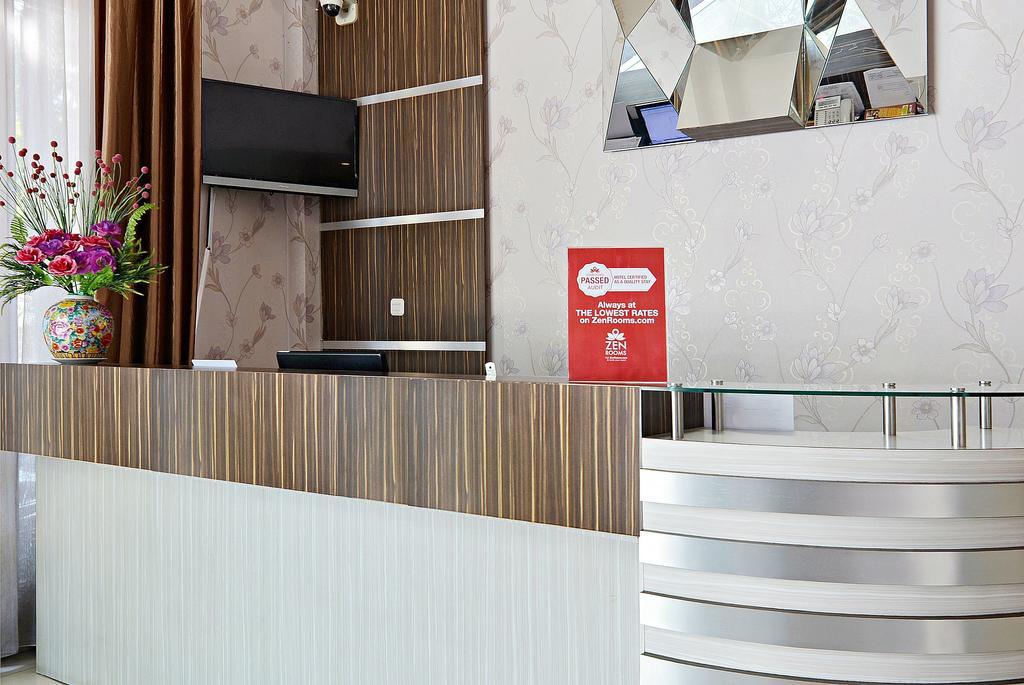 Zen Rooms Riau Natuna Bandung Exterior foto