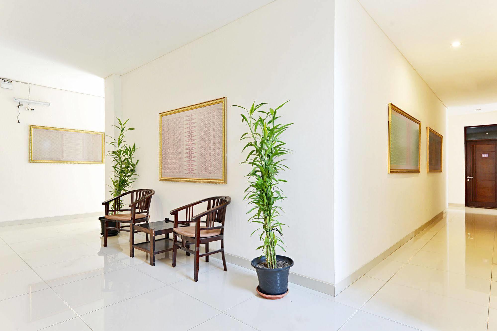 Zen Rooms Riau Natuna Bandung Exterior foto