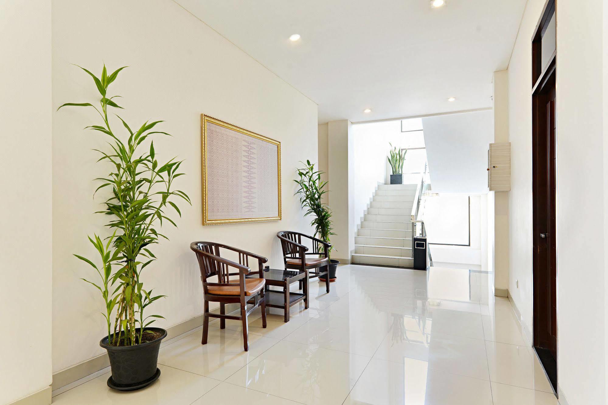 Zen Rooms Riau Natuna Bandung Exterior foto